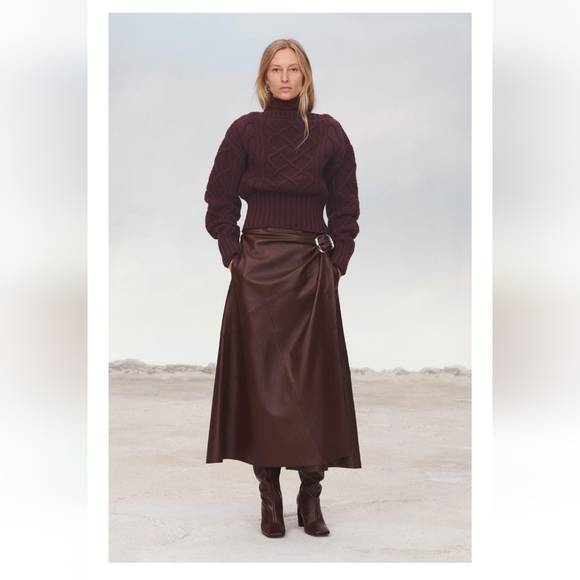 Sweaters - 100% WOOL KNIT SWEATER